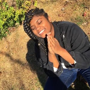 Meet your Posher, Nichelle